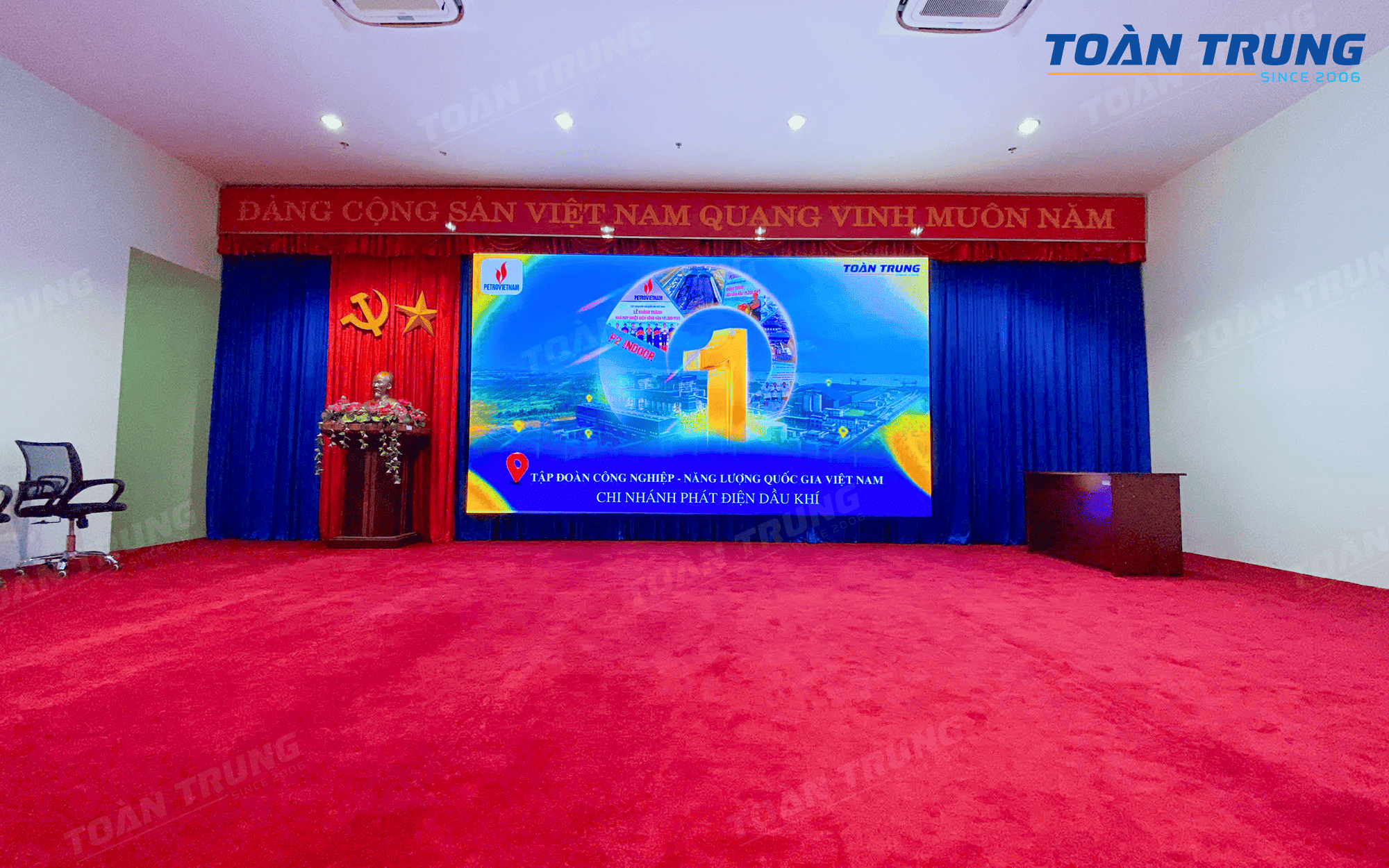 san-xuat-khung-man-hinh-led