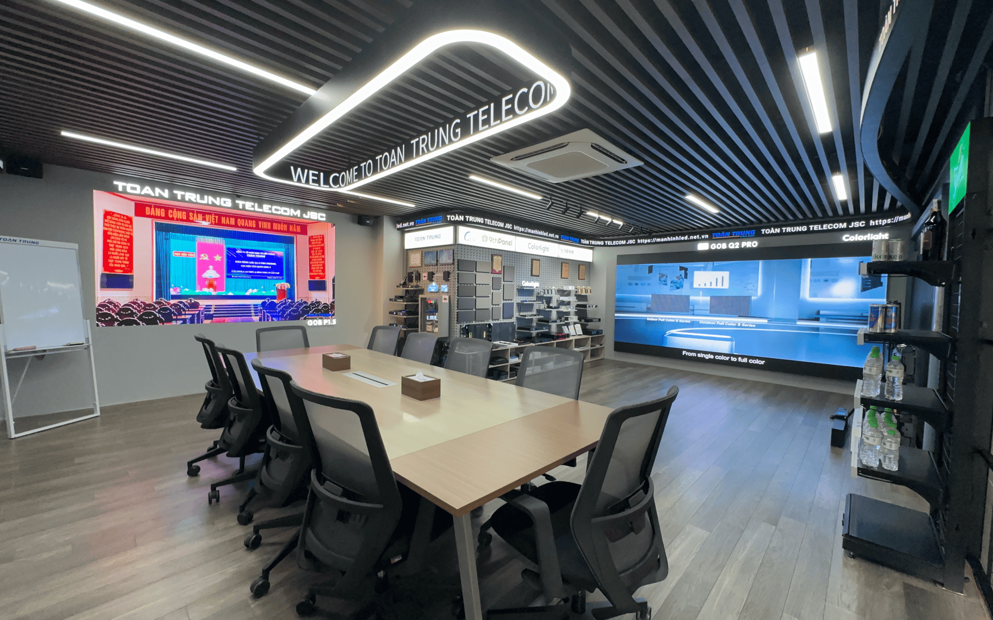 showroom-man-hinh-led