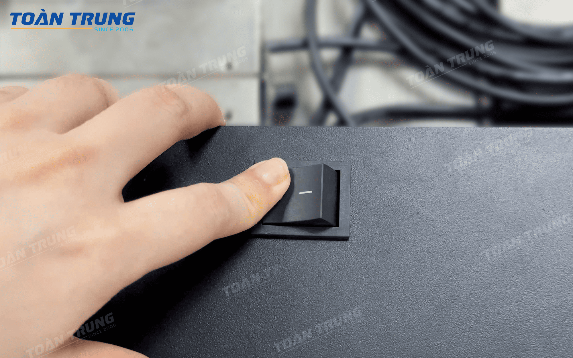 bang-led-xe-buyt-san-bay (1)