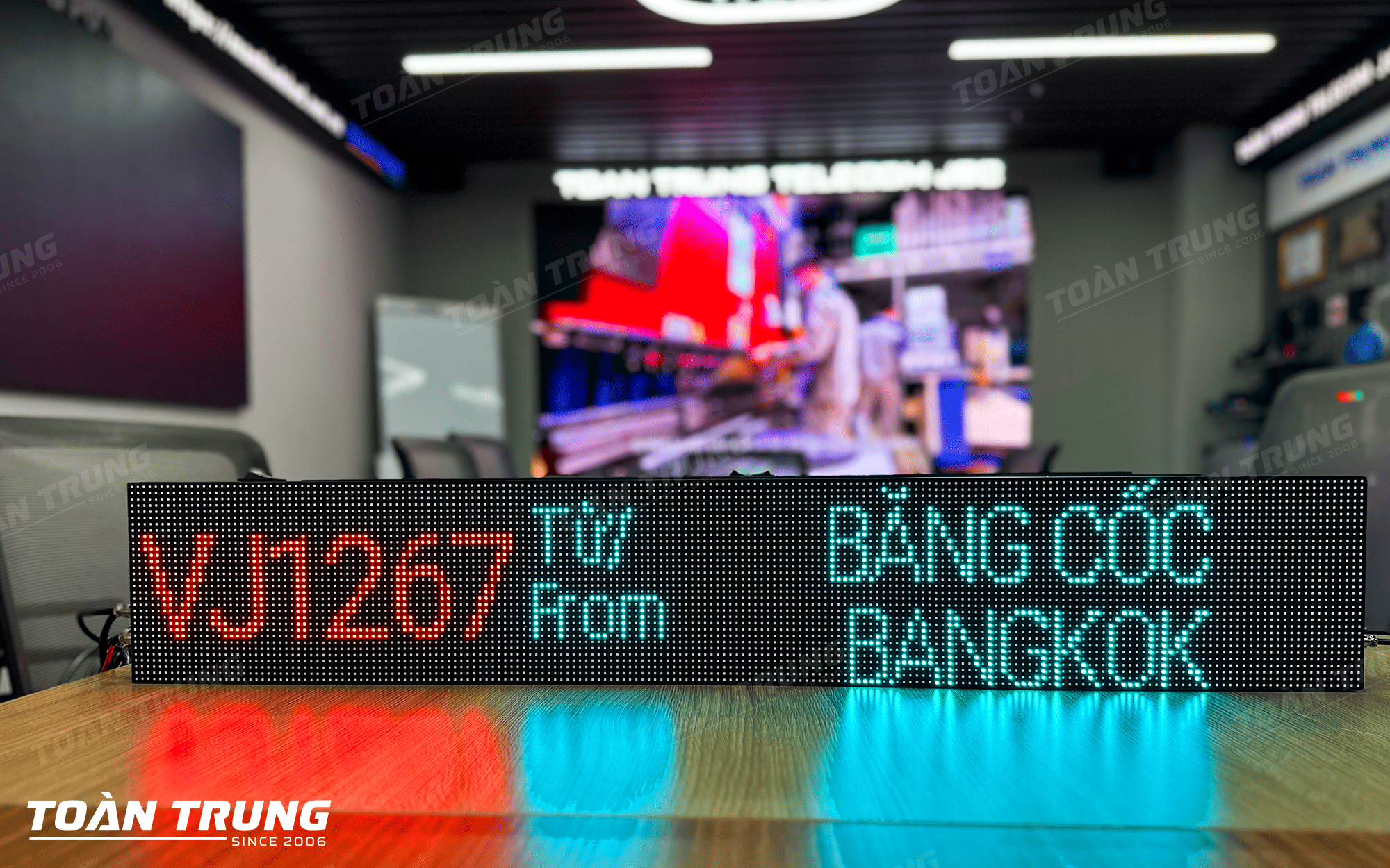 bang-led-xe-buyt-san-bay