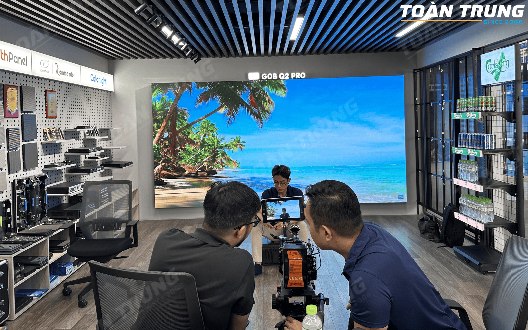 khach-hang-test-man-hinh-led-livestream (1)