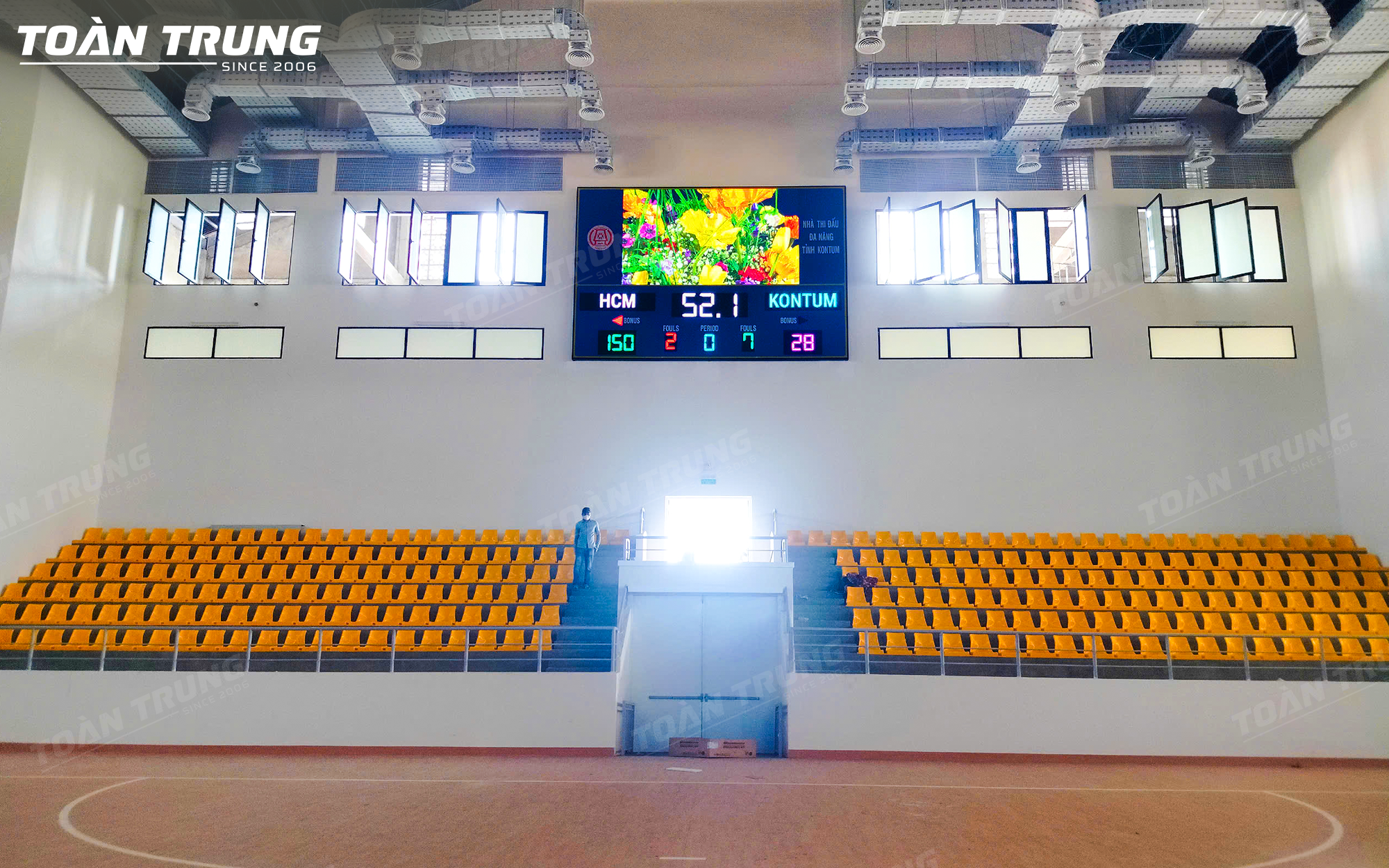 man-hinh-led-trong-nha