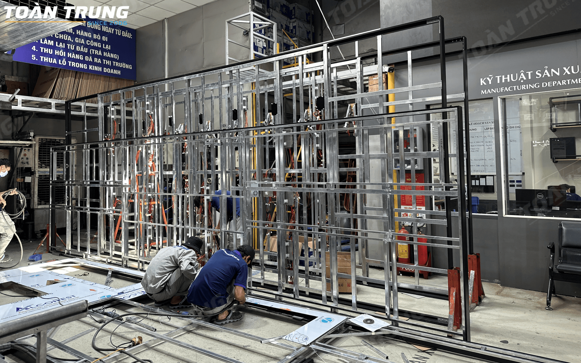 san-xuat-man-hinh-led (2) - Copy