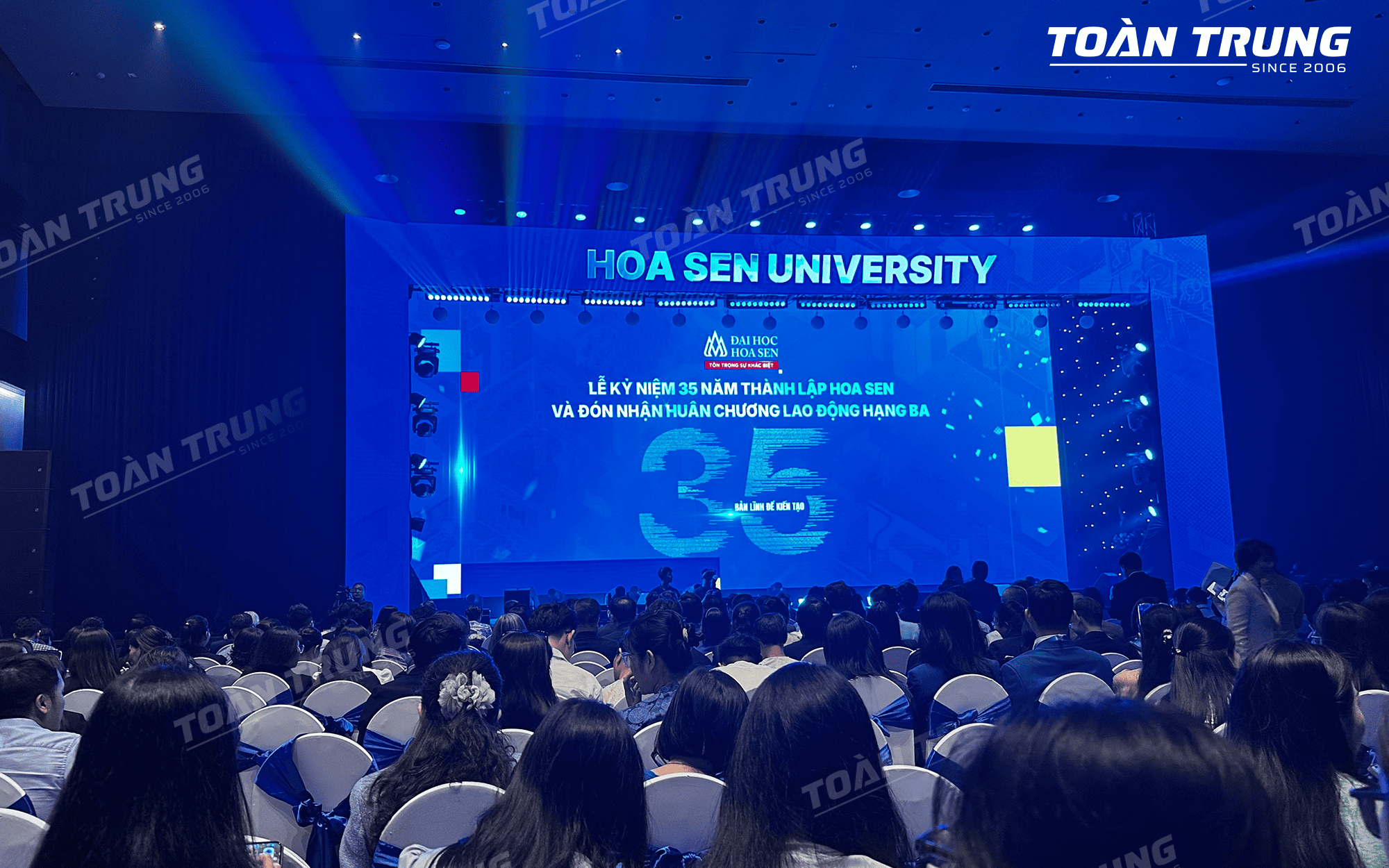 thi công màn hình LED indoor