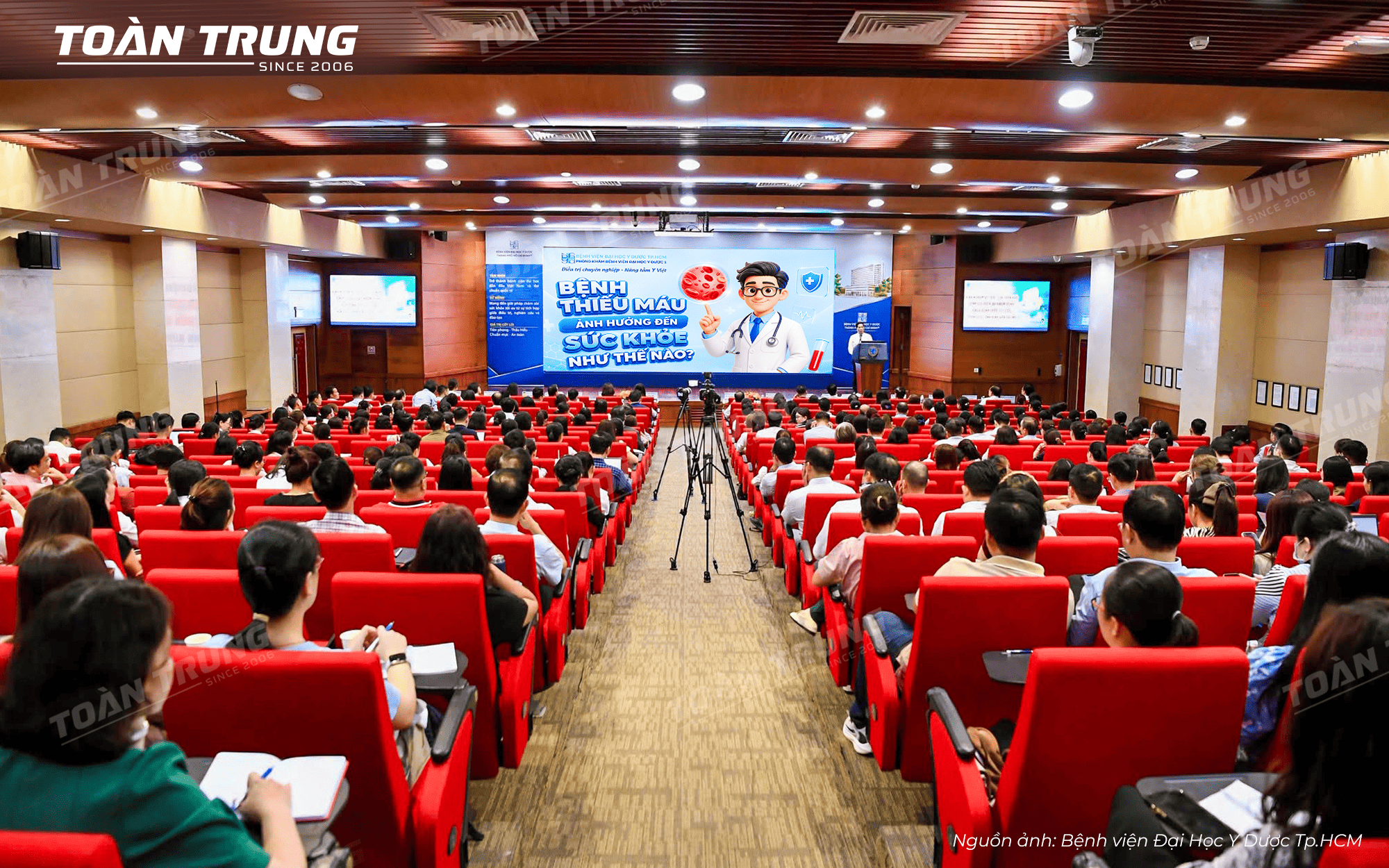 Thi công màn hình LED hội trường